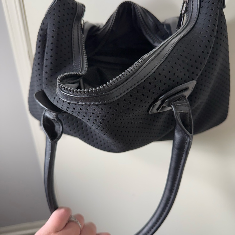 Sol and Selene Black Messenger Bag - Picture 10 of 13